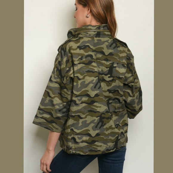 🌴CAMOUFLAGE JACKET🌴 - Picture 2 of 3